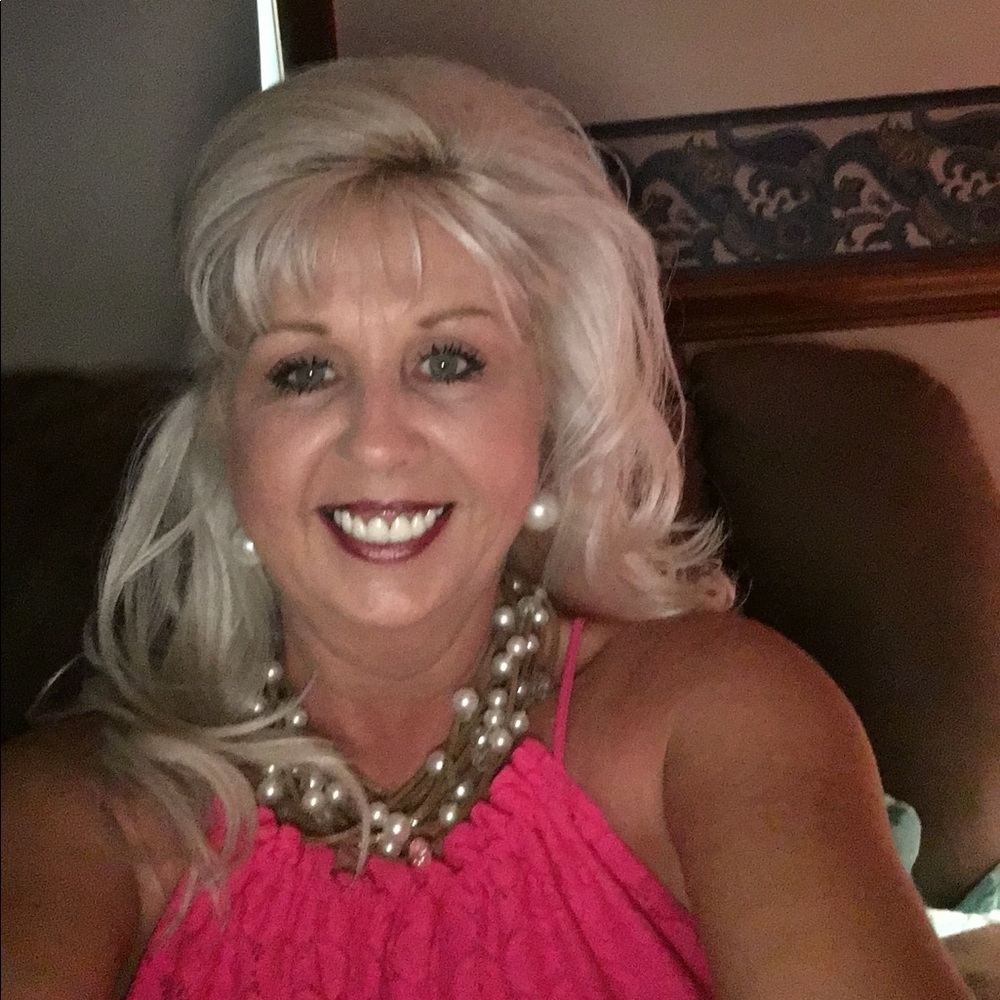 Meet your Posher, Angie